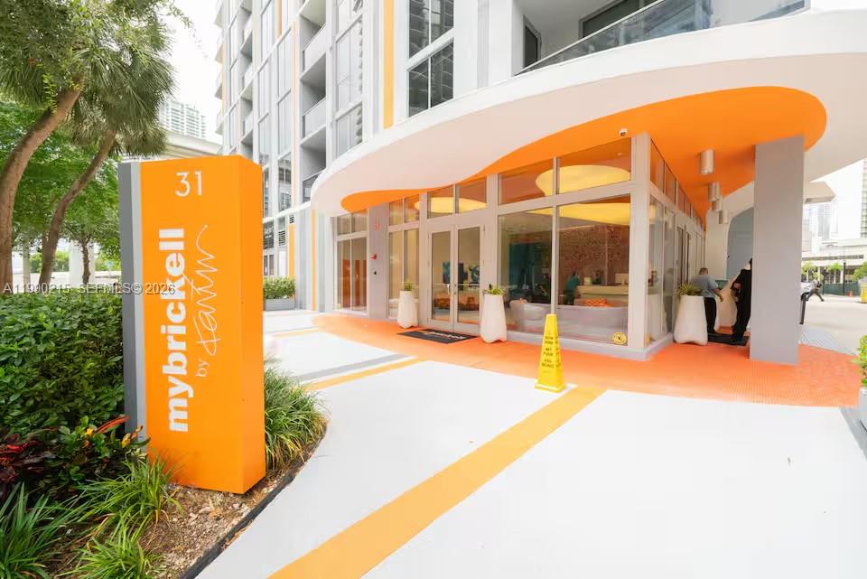 31 Southwest 6th Street, Unit 301 Miami, FL 33130 - Photo 2 of 35 Building View