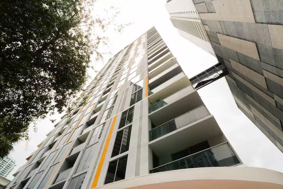 31 Southwest 6th Street, Unit 301 Miami, FL 33130 - Photo 3 of 35 Building View