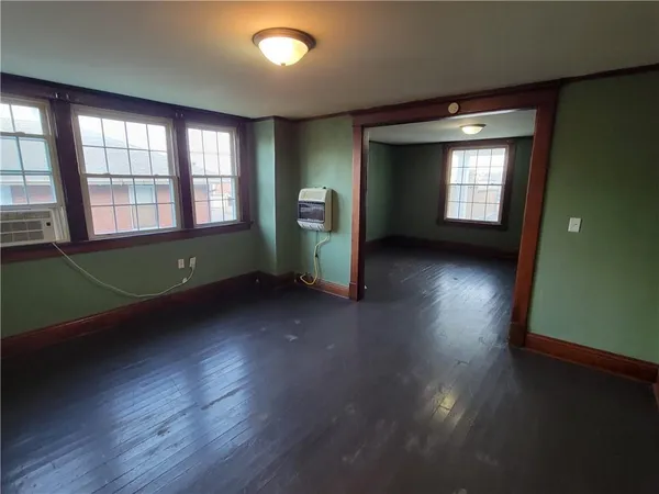 $306,000 | 210 Illinois Avenue, St. Joseph, MO 64504