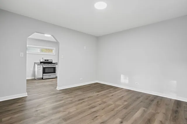 $379,999 | 7 Candle Hill Road, New Fairfield, CT 06812