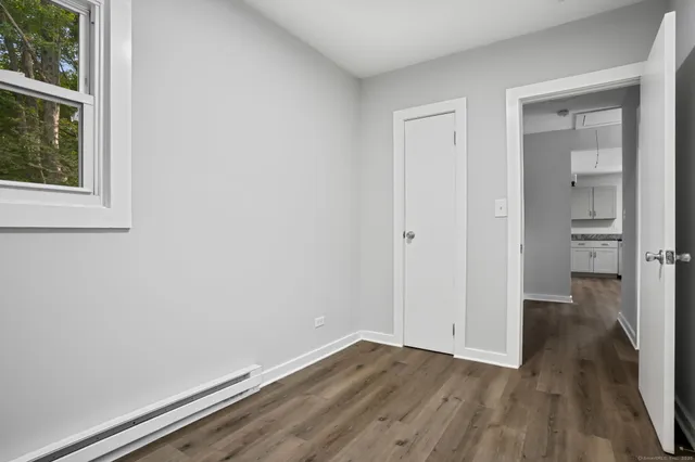 $379,999 | 7 Candle Hill Road, New Fairfield, CT 06812