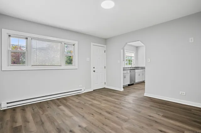 $379,999 | 7 Candle Hill Road, New Fairfield, CT 06812