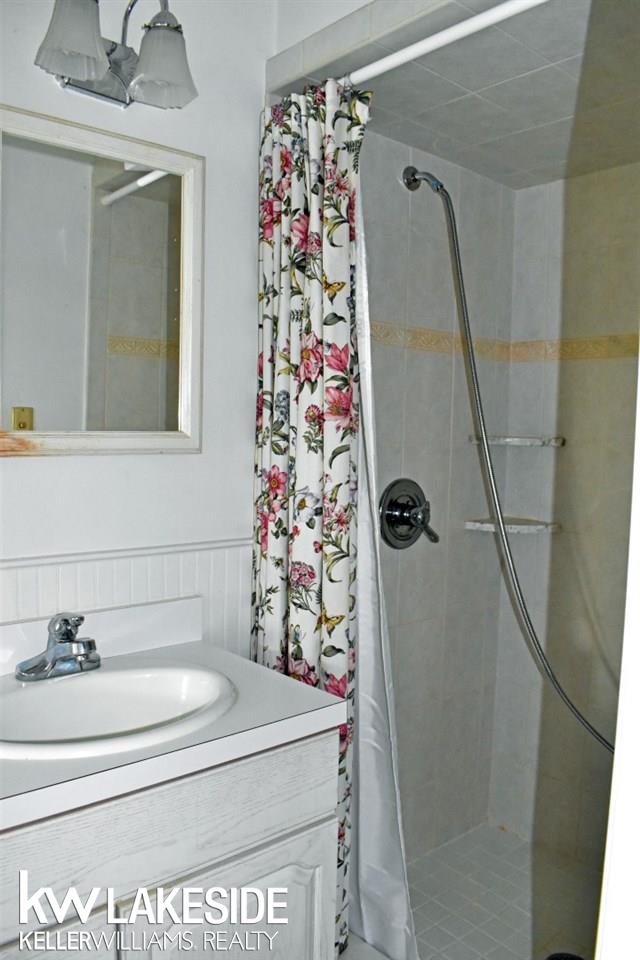 603 Wilwood Road Rochester, MI 48309 - Photo 14 of 29 31395323-13.JPG