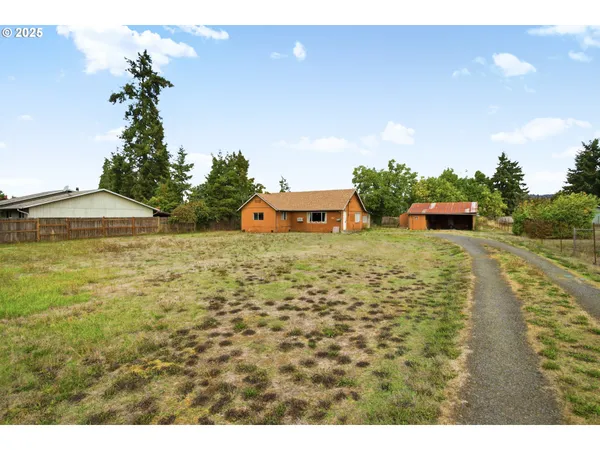 $260,000 | 4916 E Street, Springfield, OR 97478