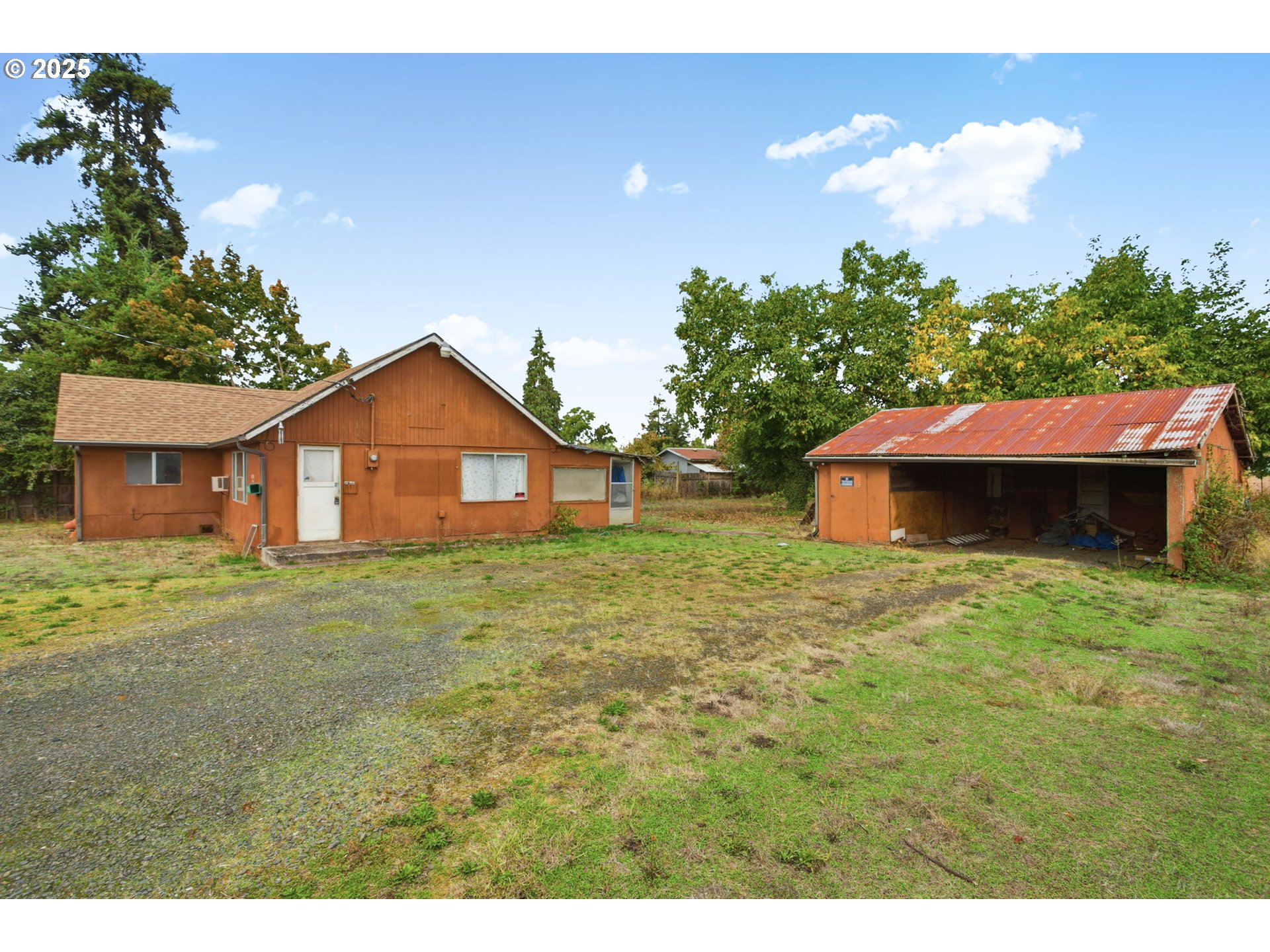 4916 E Street Springfield, OR 97478 - Photo 13 of 32