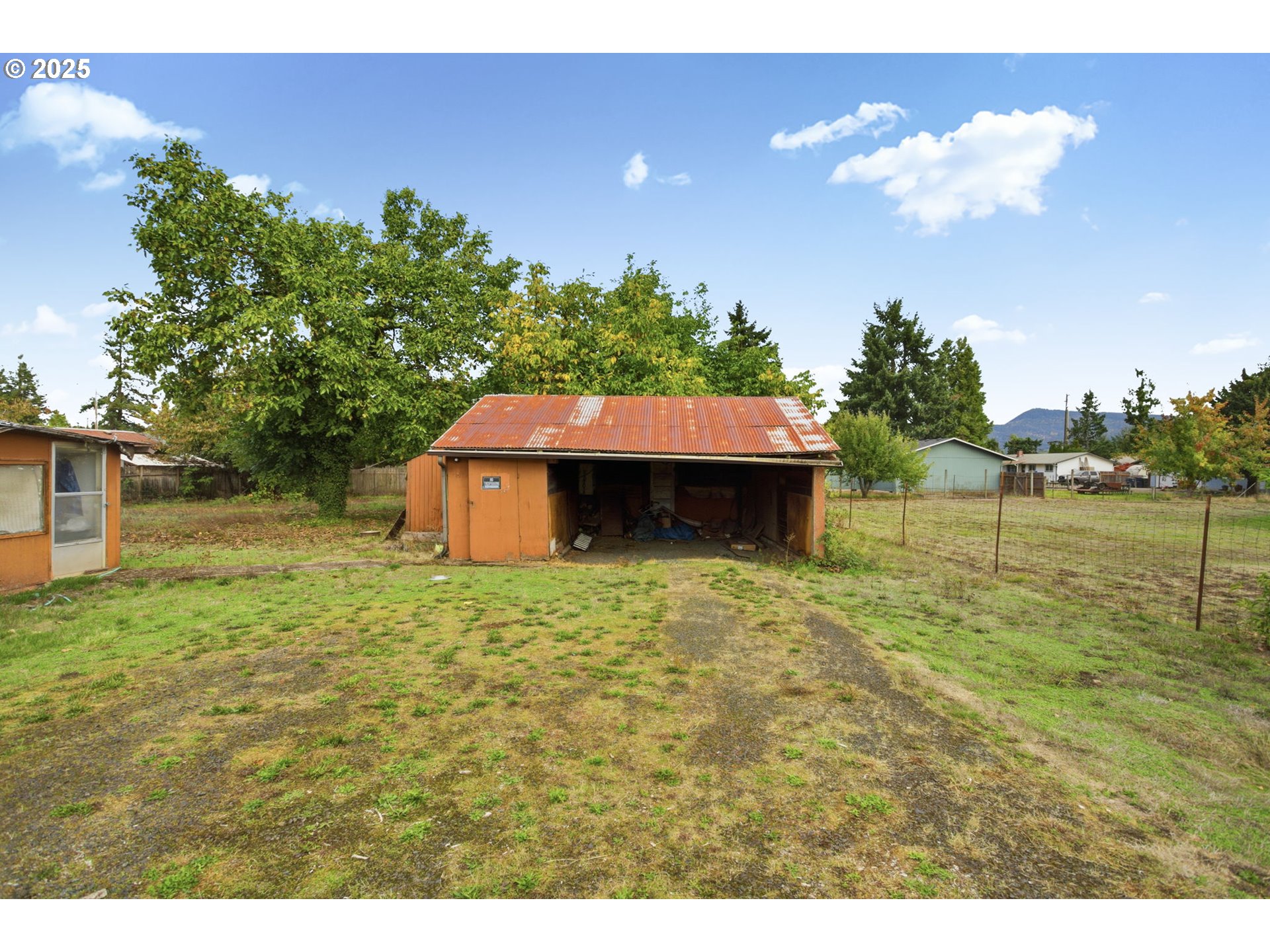 4916 E Street Springfield, OR 97478 - Photo 25 of 32