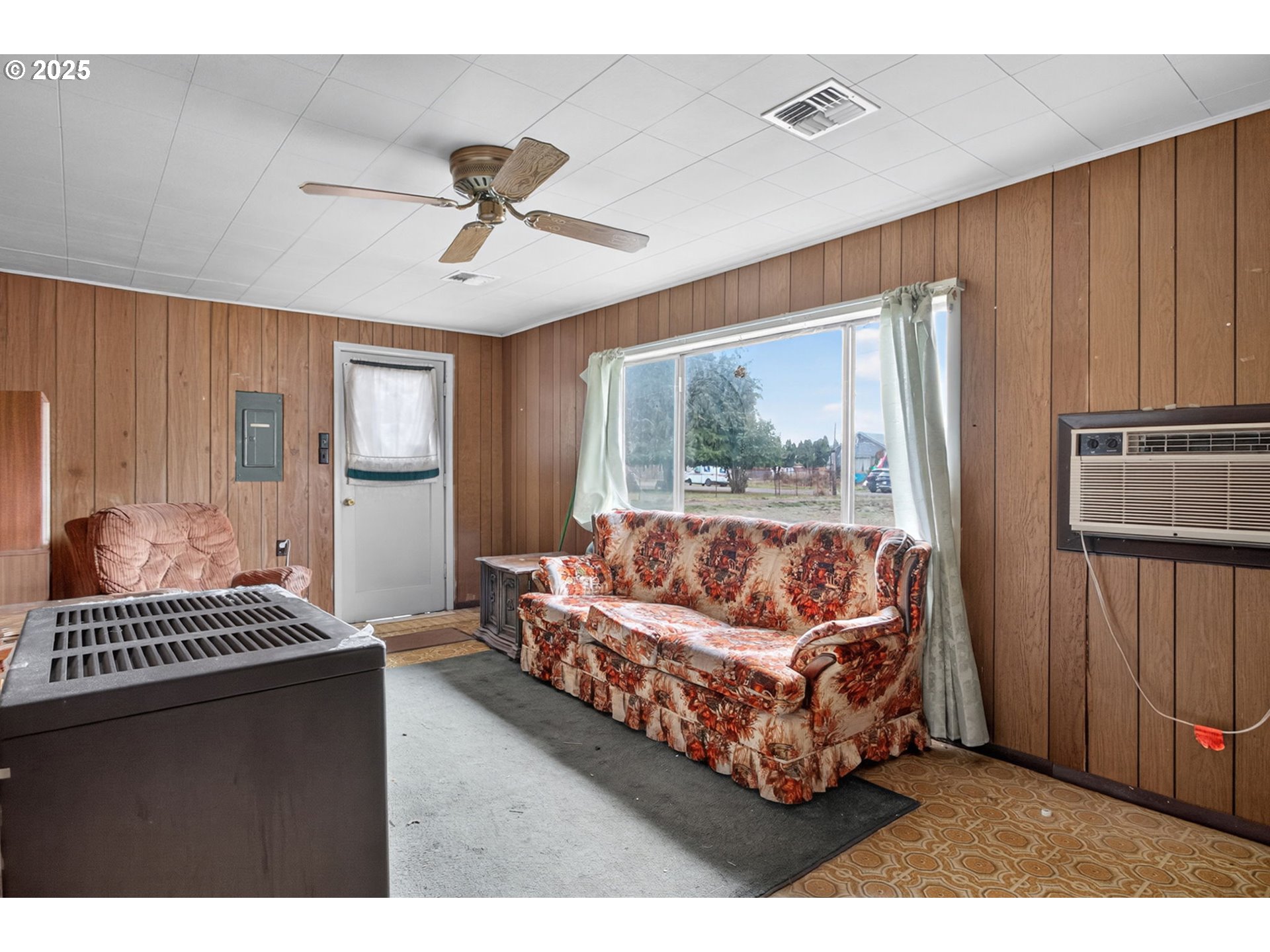 4916 E Street Springfield, OR 97478 - Photo 28 of 32