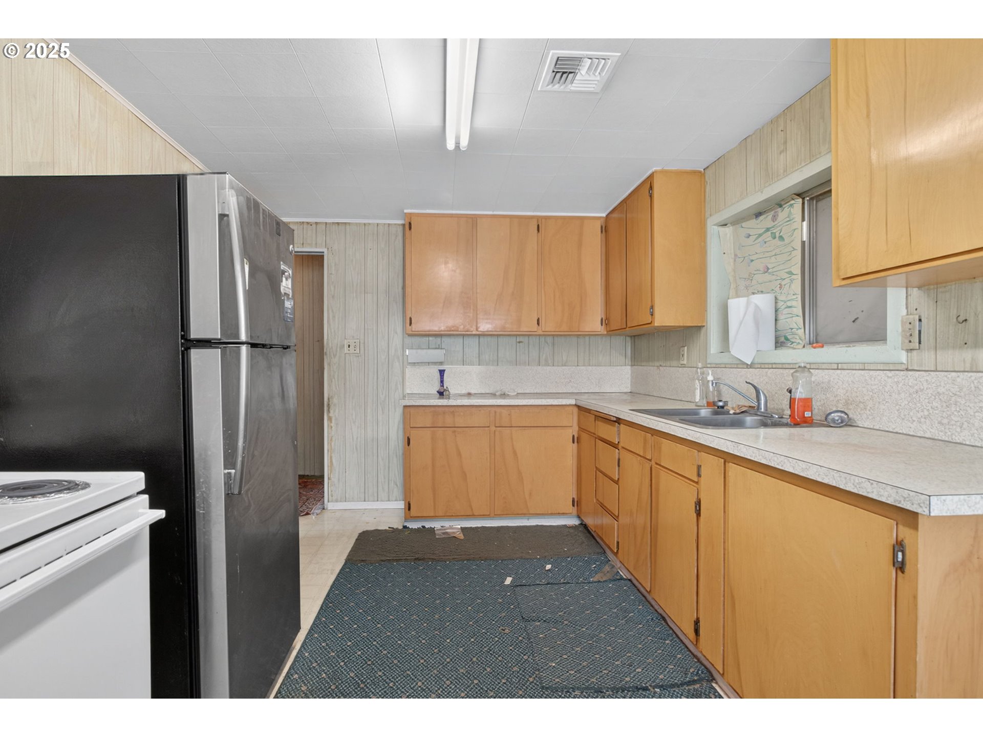 4916 E Street Springfield, OR 97478 - Photo 31 of 32