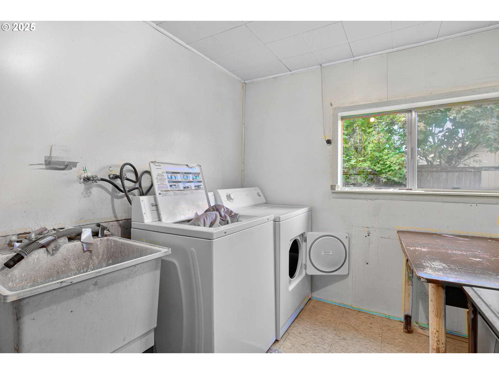 4916 E Street Springfield, OR 97478 - Photo 9 of 32