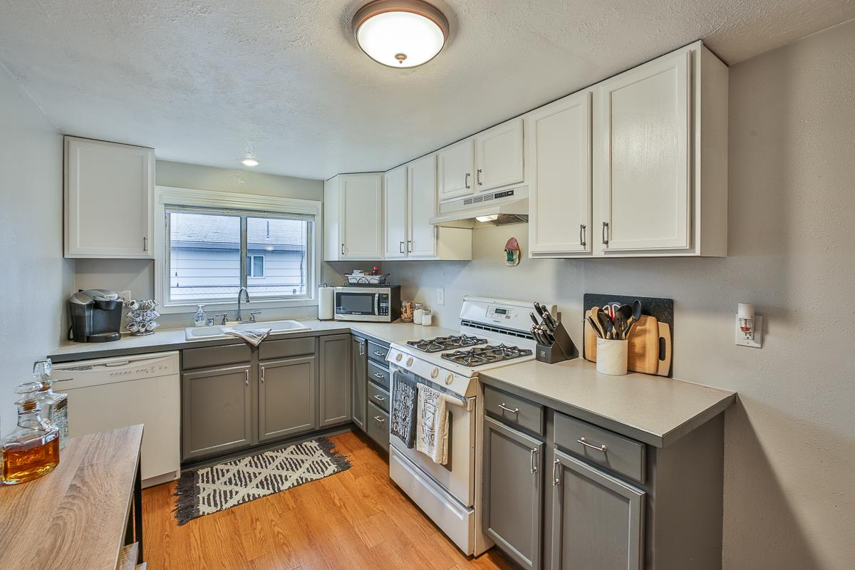 3711 North Center Road Spokane Valley, WA 99212 - Photo 7 of 16