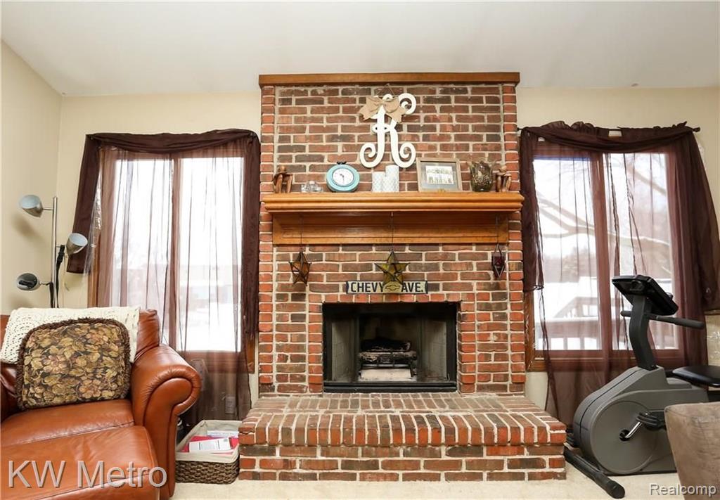 6811 Clintonville Road Clarkston, MI 48348 - Photo 8 of 32