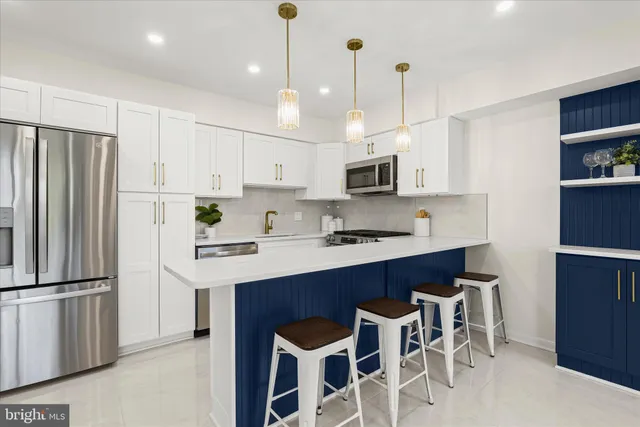 $325,000 | 2 Cross Keys Road, Unit 2F, Baltimore, MD 21210