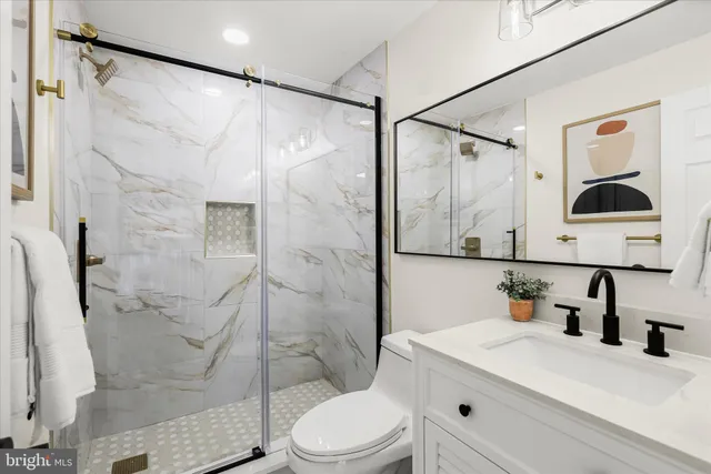 $325,000 | 2 Cross Keys Road, Unit 2F, Baltimore, MD 21210