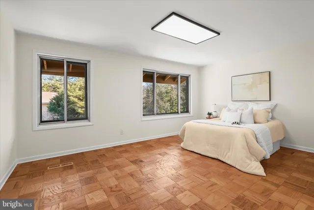 $325,000 | 2 Cross Keys Road, Unit 2F, Baltimore, MD 21210