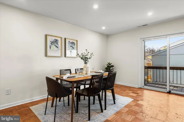 $325,000 | 2 Cross Keys Road, Unit 2F, Baltimore, MD 21210