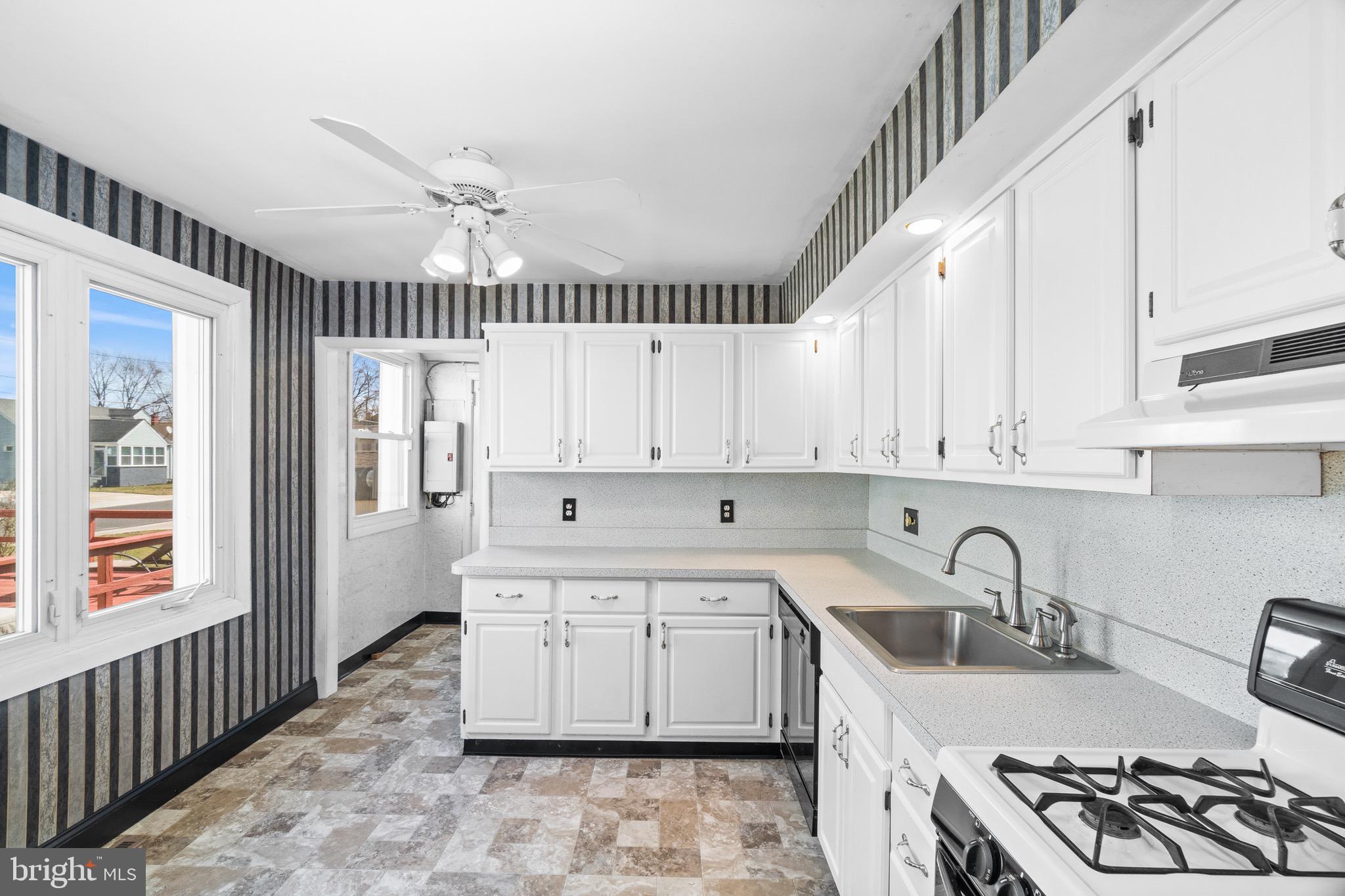 366 West Clements Bridge Road Runnemede, NJ 08078 - Photo 11 of 30 Kitchen