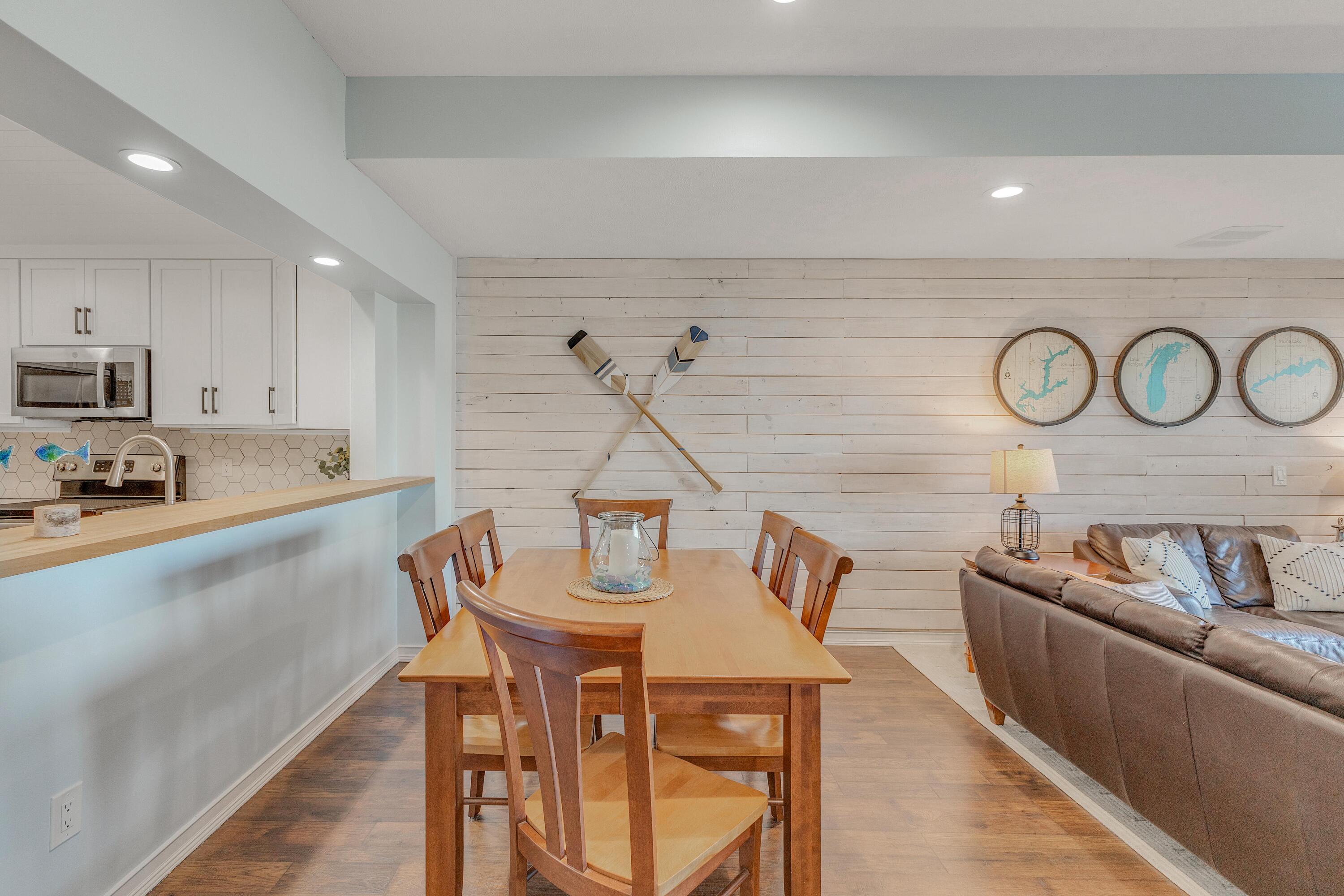 943 West Savidge Street Spring Lake, MI 49456 - Photo 24 of 49 IMG_1360