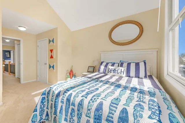 $649,900 | 943 West Savidge Street, Spring Lake, MI 49456