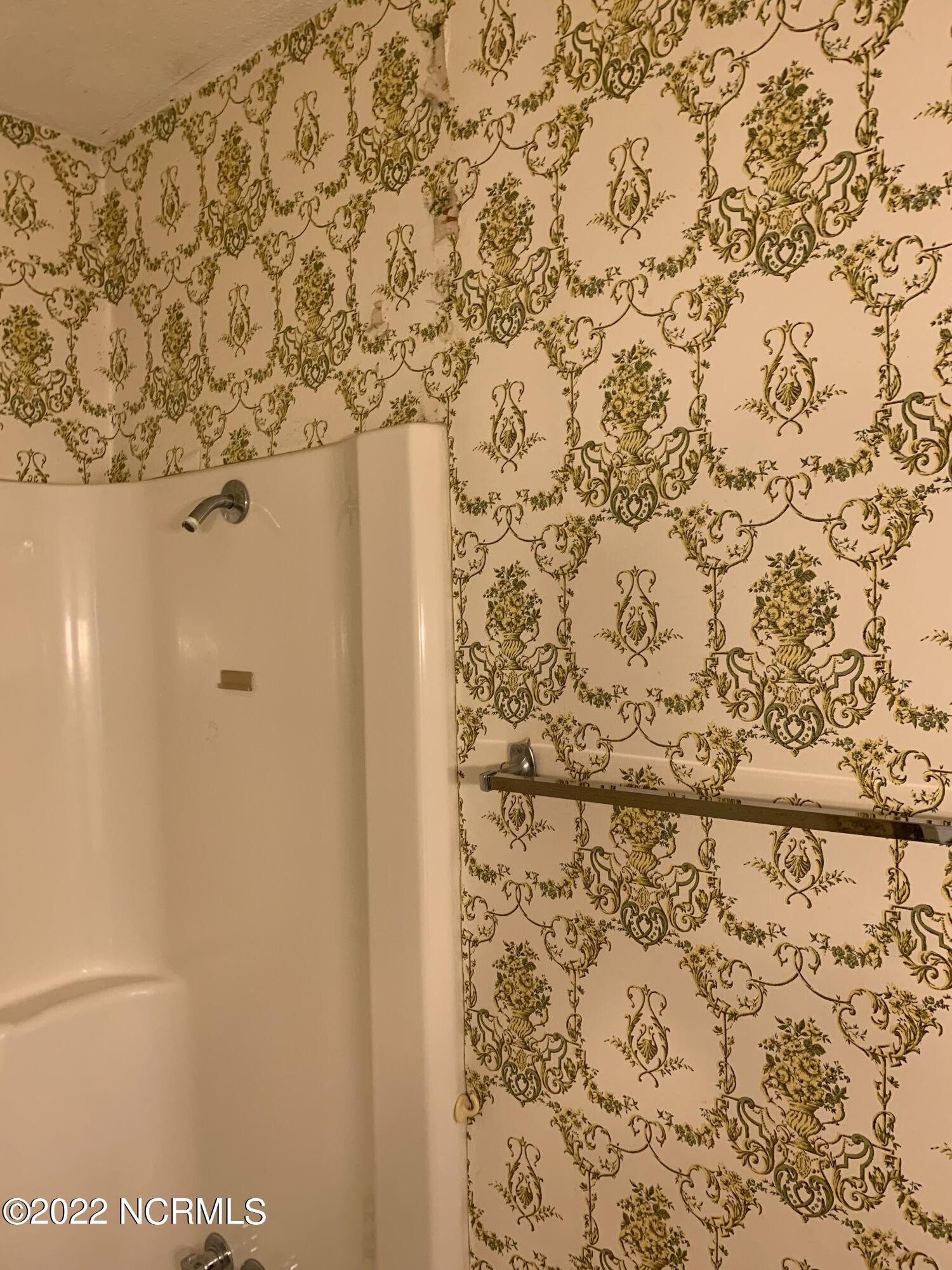 320 Kelly Road Wilmington, NC 28409 - Photo 2 of 4 bathroom 1