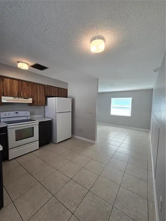 $1,195 | 773 Northeast 9th Street, Unit B, Crystal River, FL 34428