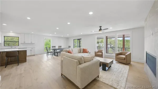 $1,299,000 | 4452 Hamrock Lane, Osage Beach, MO 65065