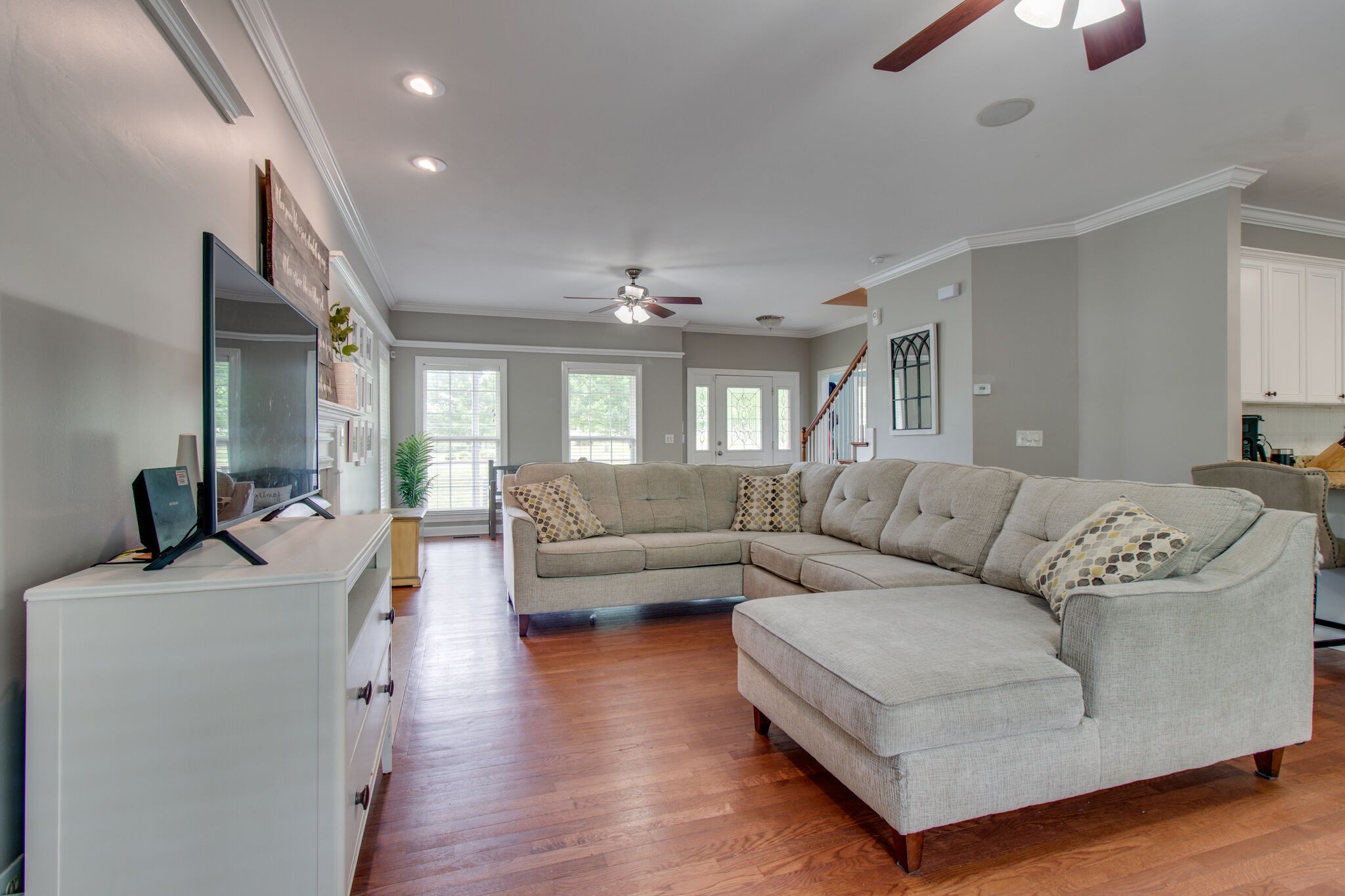 1933 Victorian Road Columbia, TN 38401 - Photo 8 of 20 a living room with furniture and a wooden floor