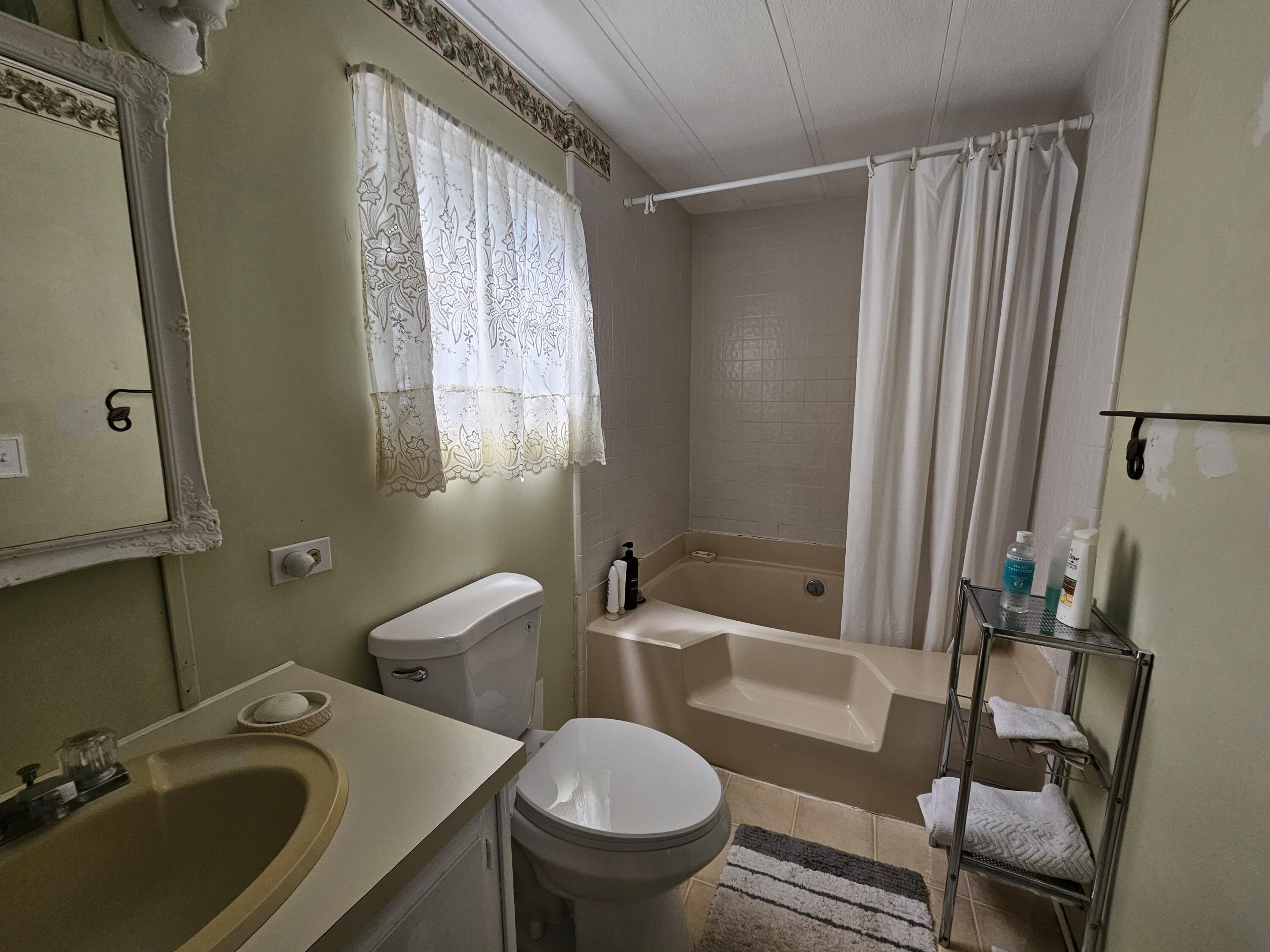 917 Plantation Road Key Largo, FL 33037 - Photo 18 of 31 Primary Bath