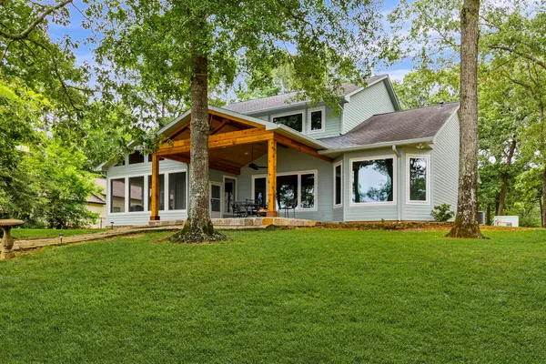 $1,250,000 | 145 Island Drive, Livingston, TX 77351