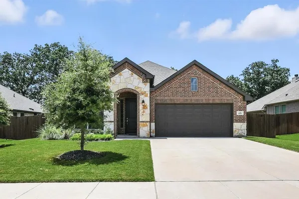 $2,575 | 221 Gardenia Drive, Azle, TX 76020