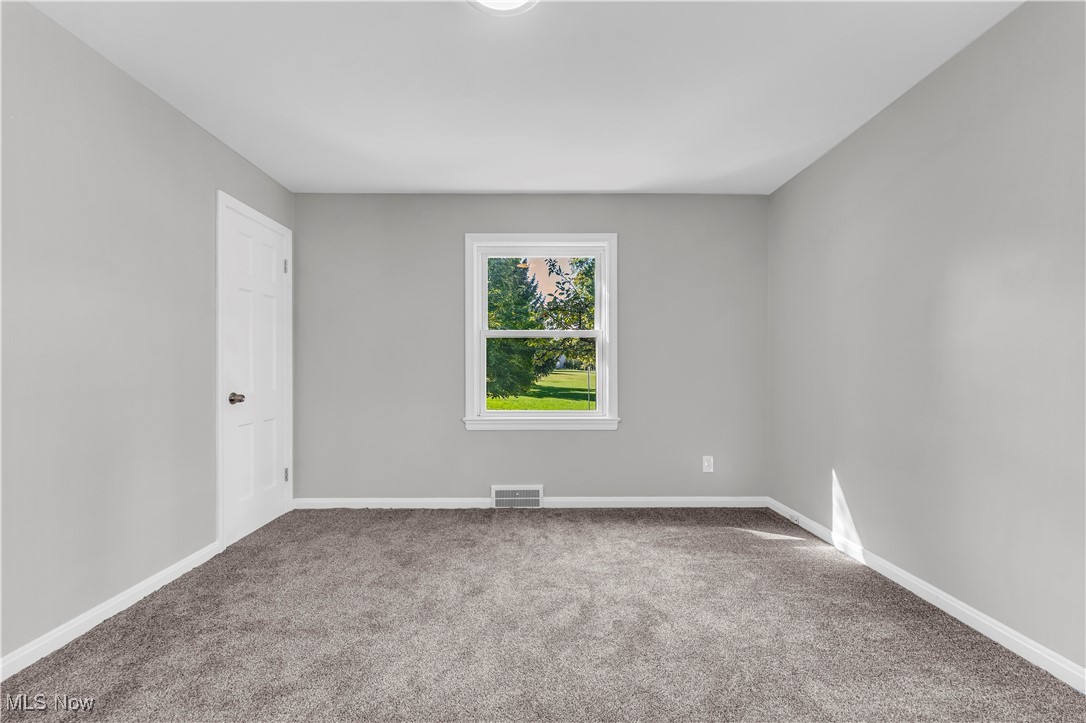 2425 Canterbury Road Cleveland Heights, OH 44118 - Photo 18 of 33 View of carpeted spare room