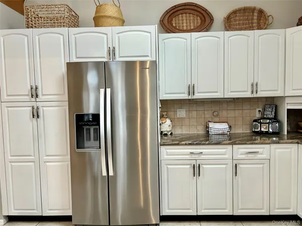 $4,600 | 259 Lincoln Boulevard, Unit UPPER DUPLEX, Long Beach, NY 11561