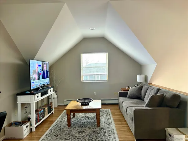 $4,600 | 259 Lincoln Boulevard, Unit UPPER DUPLEX, Long Beach, NY 11561