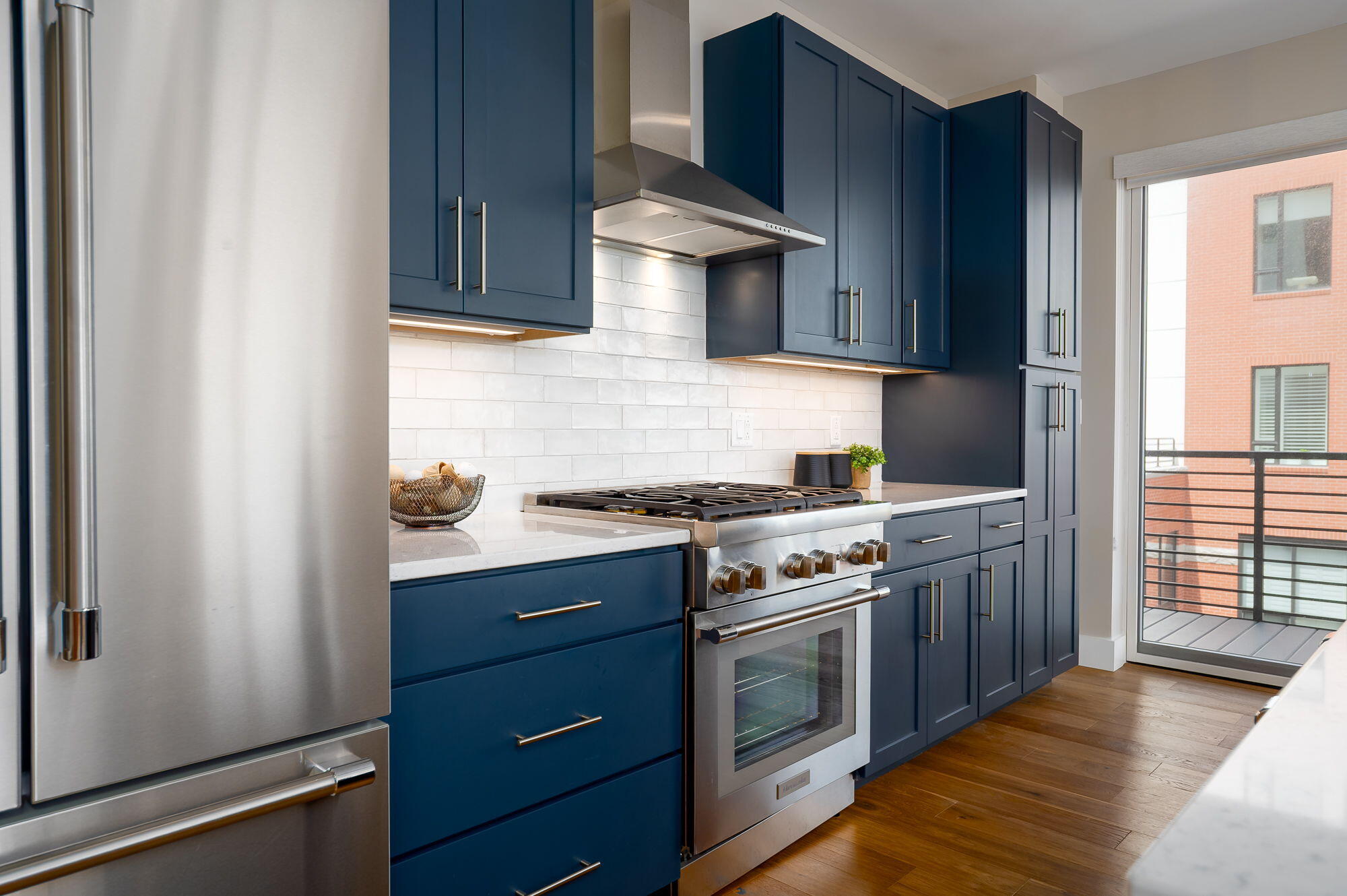 387 Commercial Street, Unit 322 Portland, ME 04101 - Photo 11 of 46 Kitchen