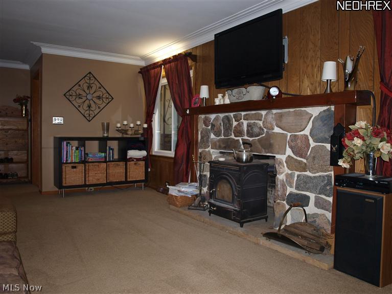 2835 Reeves Road Willoughby, OH 44094 - Photo 14 of 18 Living room view 2