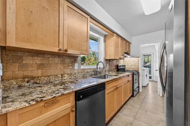 $5,900 | 4499 Northwest 2nd Avenue, Boca Raton, FL 33431