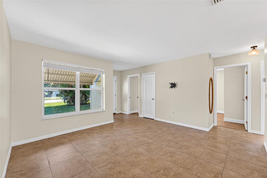 4499 Northwest 2nd Avenue Boca Raton, FL 33431 - Photo 7 of 32