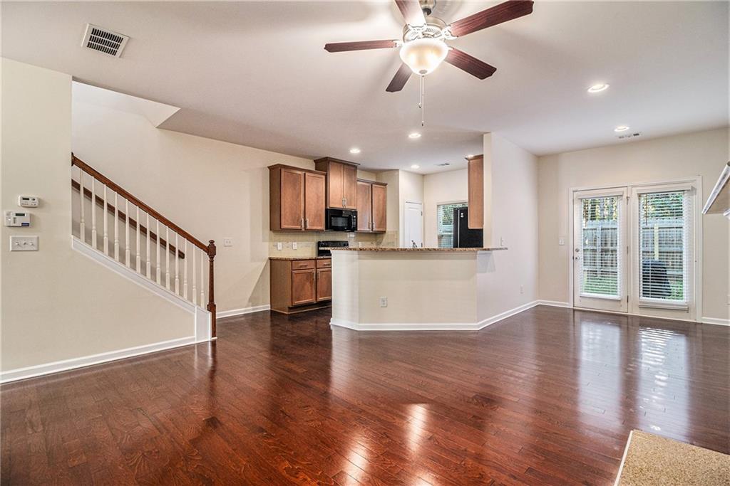 5004 Longview Walk Decatur, GA 30035 - Photo 2 of 15 Gallery Image 2