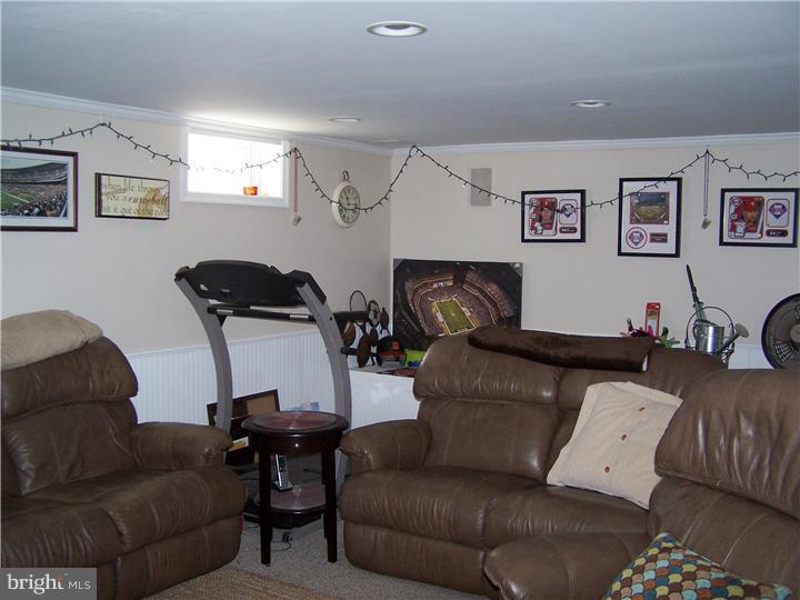 18 Michael Road Havertown, PA 19083 - Photo 20 of 25 Family Room