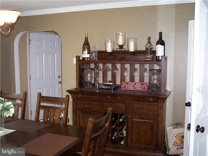 18 Michael Road Havertown, PA 19083 - Photo 8 of 25 Dining Room