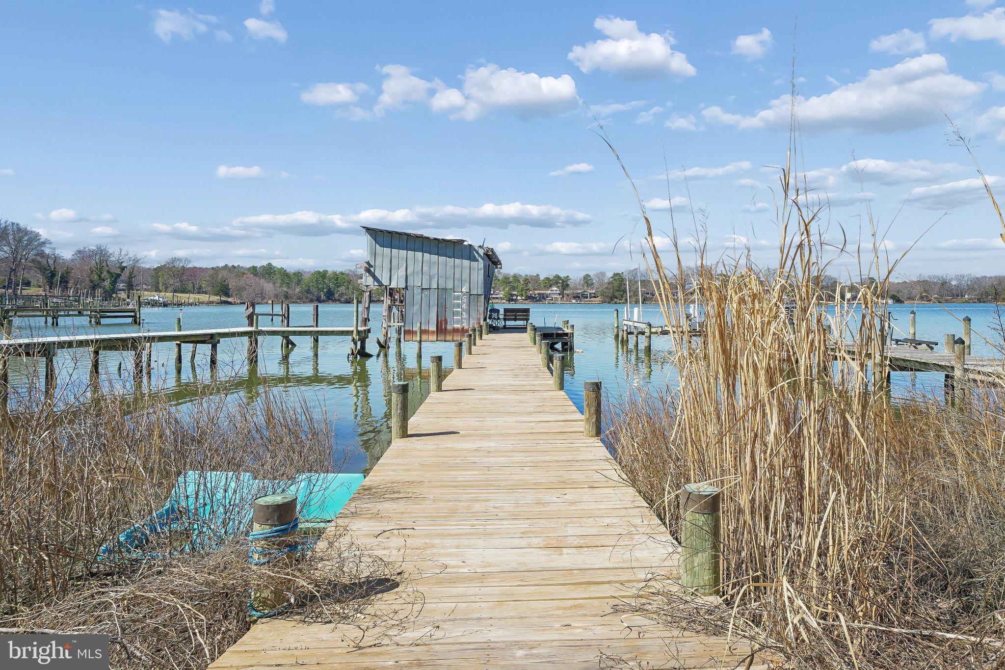 47 Bay View Drive Colonial Beach, VA 22443 - Photo 4 of 17 a park with view of tall buildings