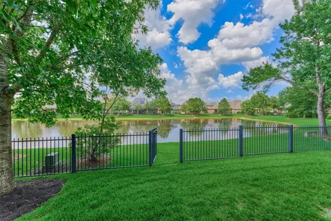 $895,000 | 82 East Crystal Canyon Circle, The Woodlands, TX 77389