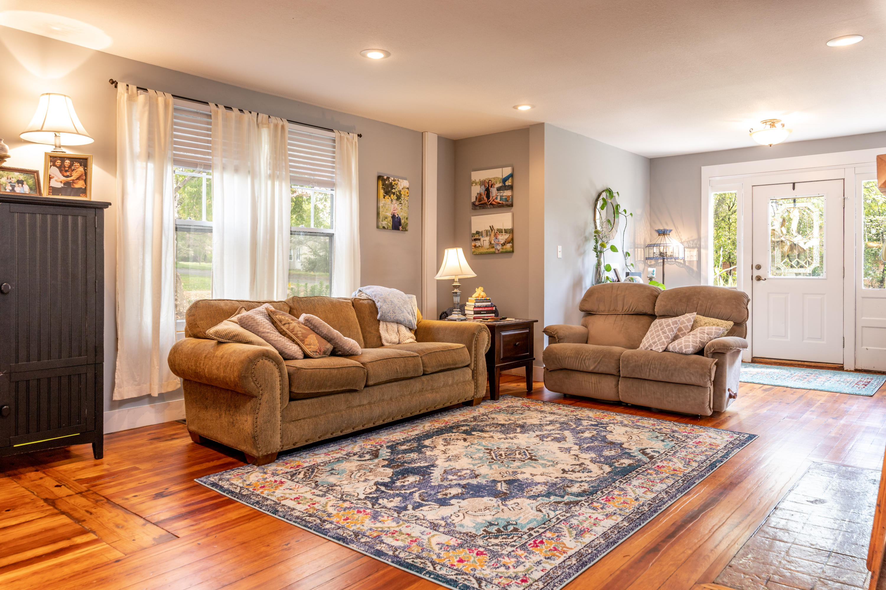 1439 Ramsay Street Alcoa, TN 37701 - Photo 16 of 37 Living Room 1