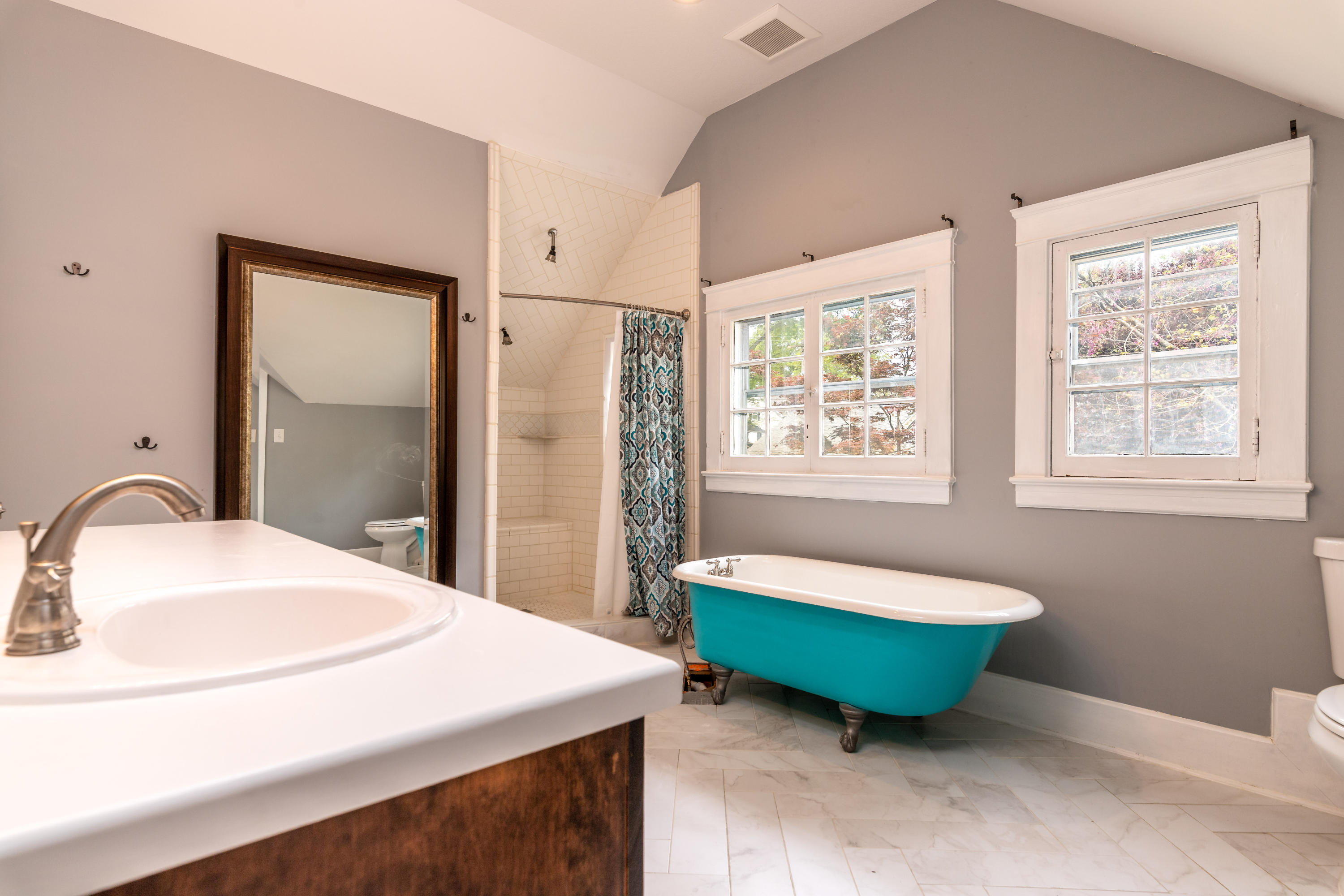 1439 Ramsay Street Alcoa, TN 37701 - Photo 31 of 37 Master Bath