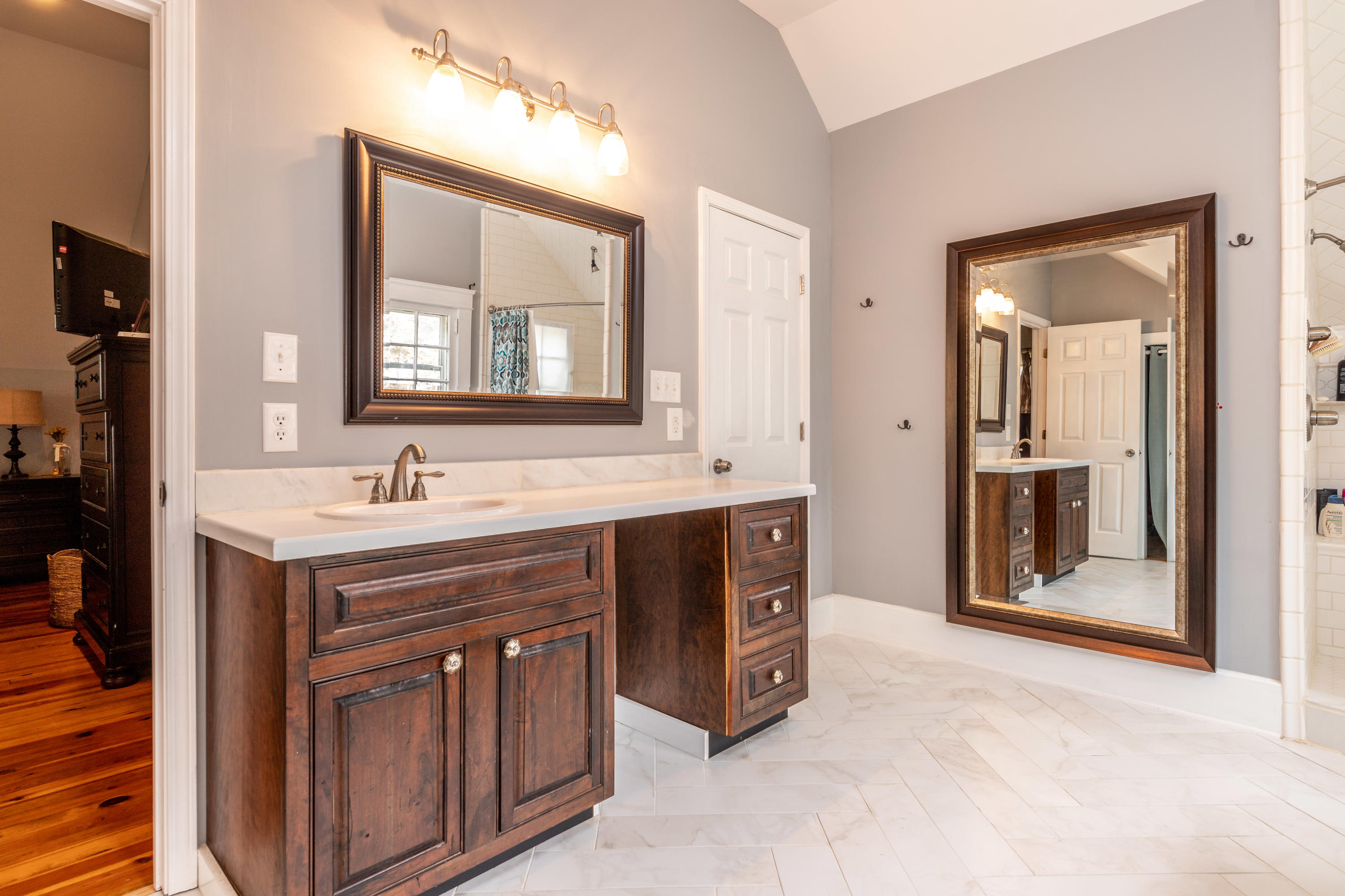 1439 Ramsay Street Alcoa, TN 37701 - Photo 33 of 37 Master Vanity