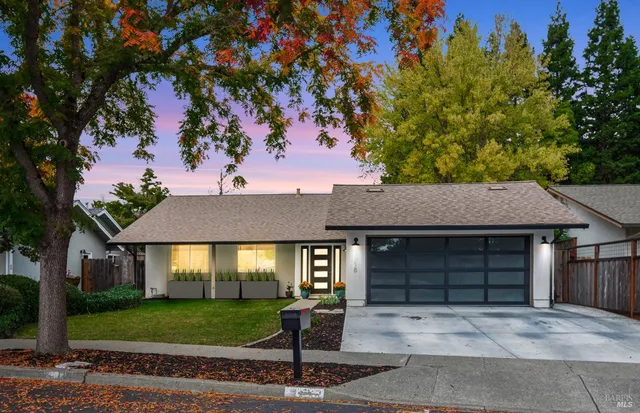 $899,000 | 2518 Vine Hill Drive, Napa, CA 94558