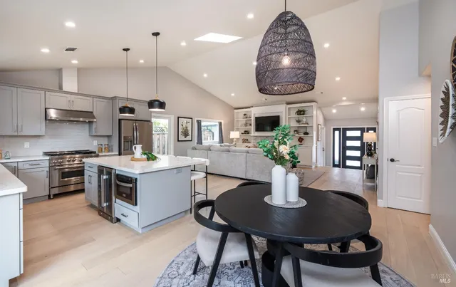 $899,000 | 2518 Vine Hill Drive, Napa, CA 94558