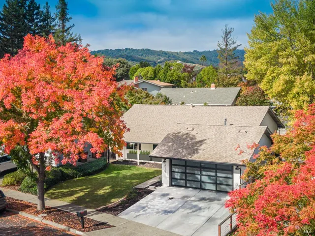 $899,000 | 2518 Vine Hill Drive, Napa, CA 94558