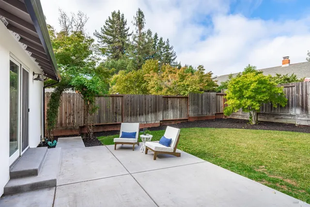 $899,000 | 2518 Vine Hill Drive, Napa, CA 94558