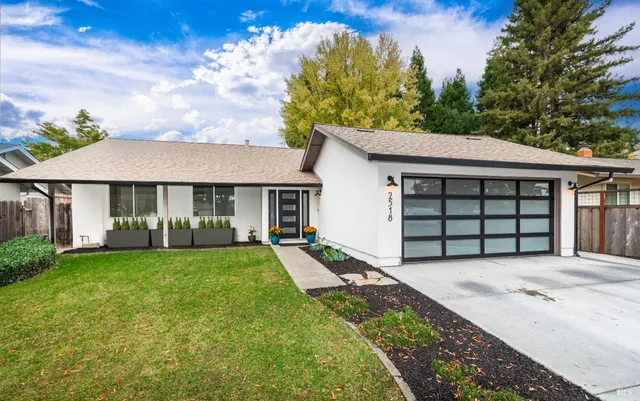 $899,000 | 2518 Vine Hill Drive, Napa, CA 94558