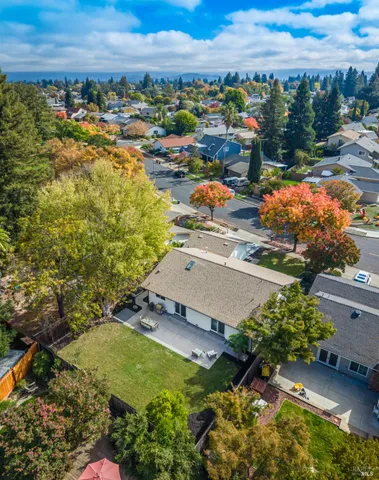 $899,000 | 2518 Vine Hill Drive, Napa, CA 94558